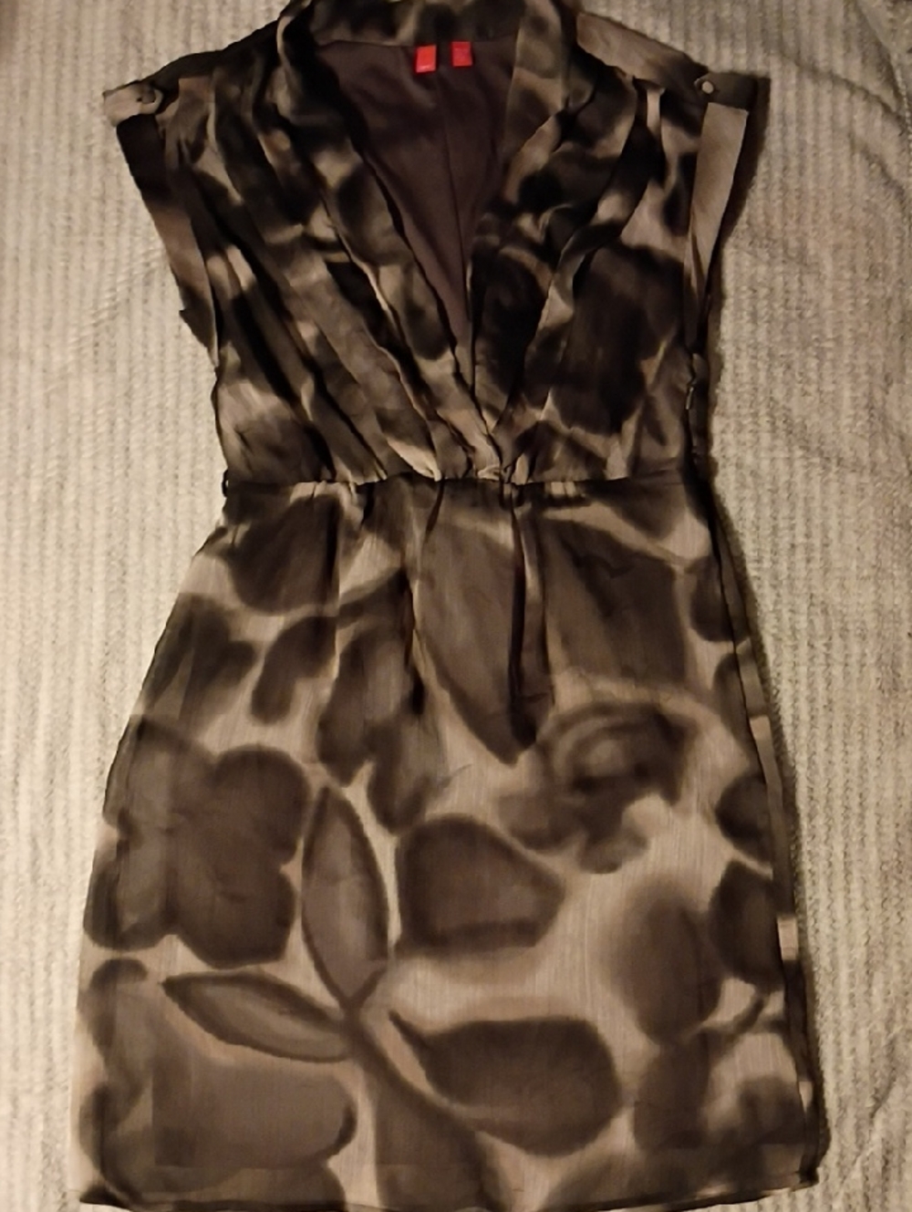 🎆Esprit Taupe and Black Floral Sheer V-Neck Mini Dress